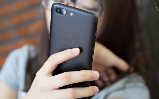 魅族R11（深度解析魅族R11的性能、功能与设计）
