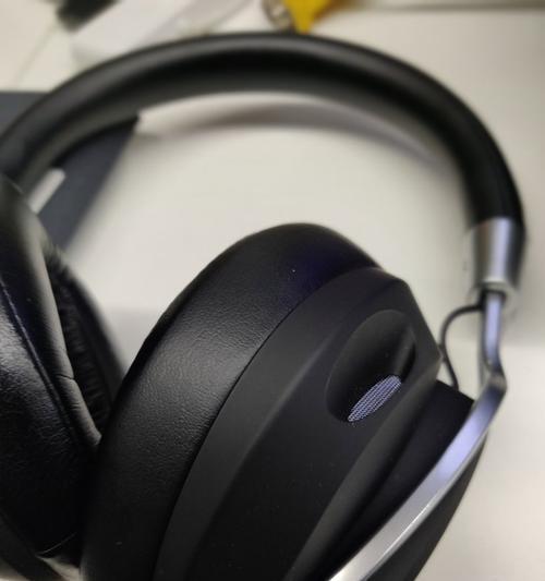 以BS耳机为主题的产品评测（探索BS耳机的音质、舒适性和设计）-第1张图片-星耀数码