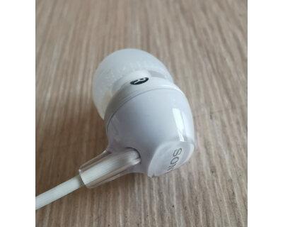 探索索尼MDREX15LP耳机的音质与舒适度（打造独特听觉体验的经济实惠选择）-第2张图片-星耀数码