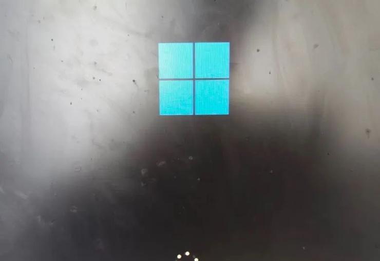 使用PE系统U盘装系统的详细教程（通过PE系统U盘轻松安装操作系统，让你的电脑焕然一新）-第2张图片-星耀数码
