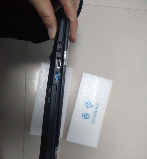 机械师M510A主板拆解教程（轻松学会拆解机械师M510A主板，更换或升级硬件）-第2张图片-星耀数码